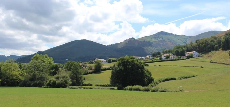 10 plus beaux villages basques à visiter depuis Bidart (1)