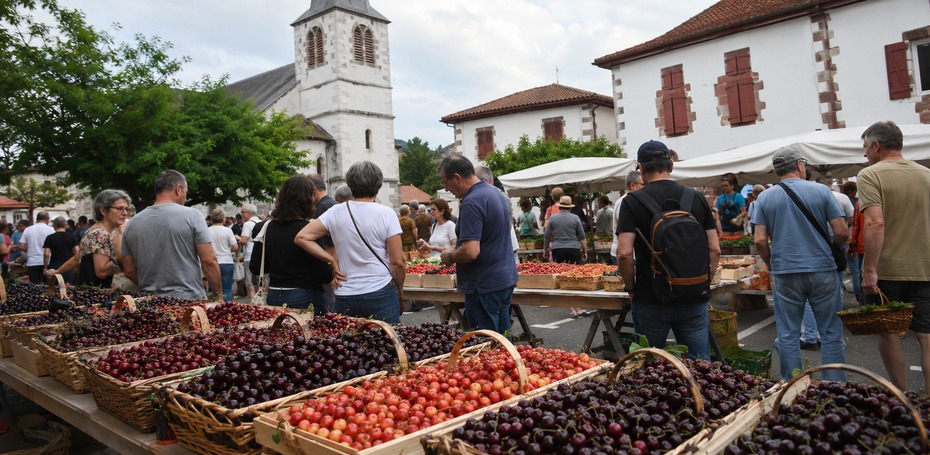 aperçu fête de la cerise à Itxassou